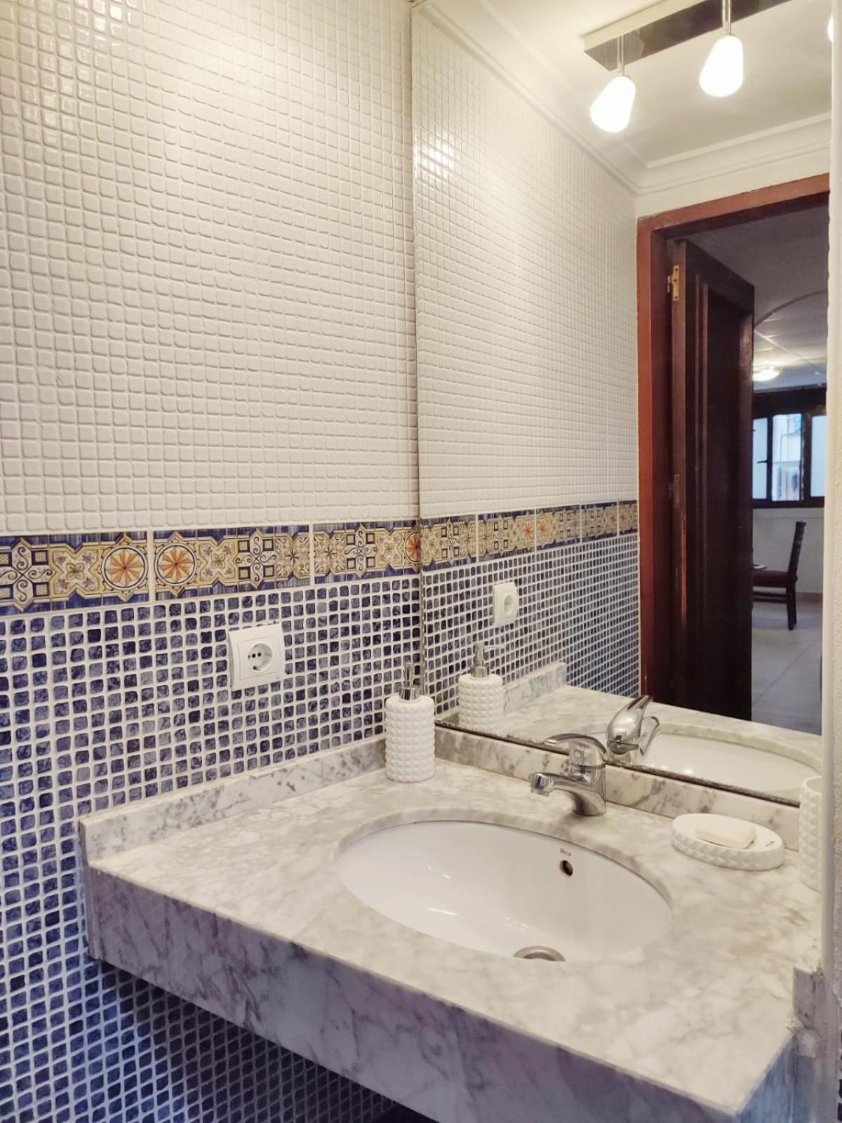 El Postiguet'S Apartments Alicante Luaran gambar